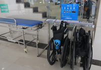 【便民服务】人民医院院区轮椅、陪护床全免费，群众就医更便捷！